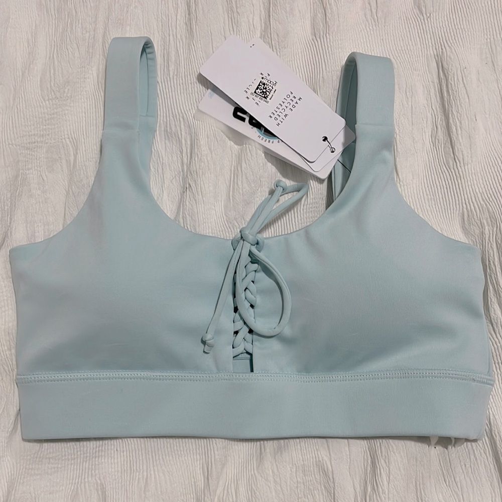 NWT- GUESS- S